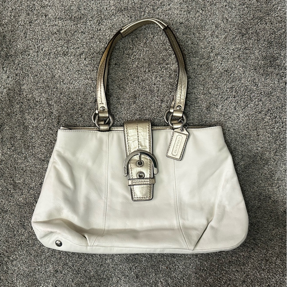 Coach | Soho East West Leather Shoulder Bag White/Gold – Style M1159-F18751 - Picture 2 of 16